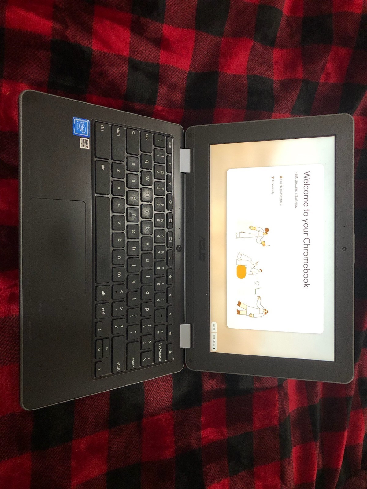 Starter CB Laptop 4GB Includes: Logitech wireless mouse & 6ft charging cord