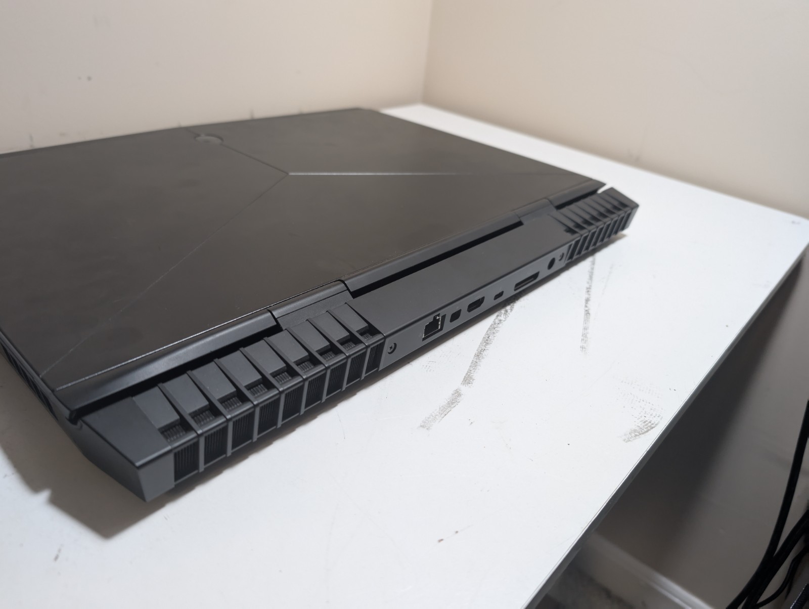 Alienware 17 R5 i7-8750HQ 2.2GHz 32GB RAM 256GB SSD Nvidia GeForce GTX 1070