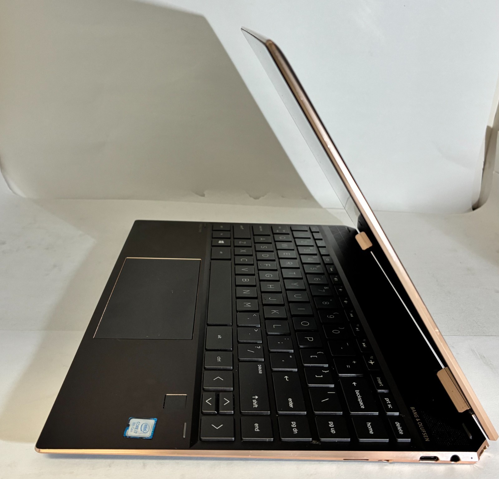 HP Spectre x360 Convertible 13-ap0013dx Core i7-8565U 1.8GHz 8GB RAM 256GB SSD