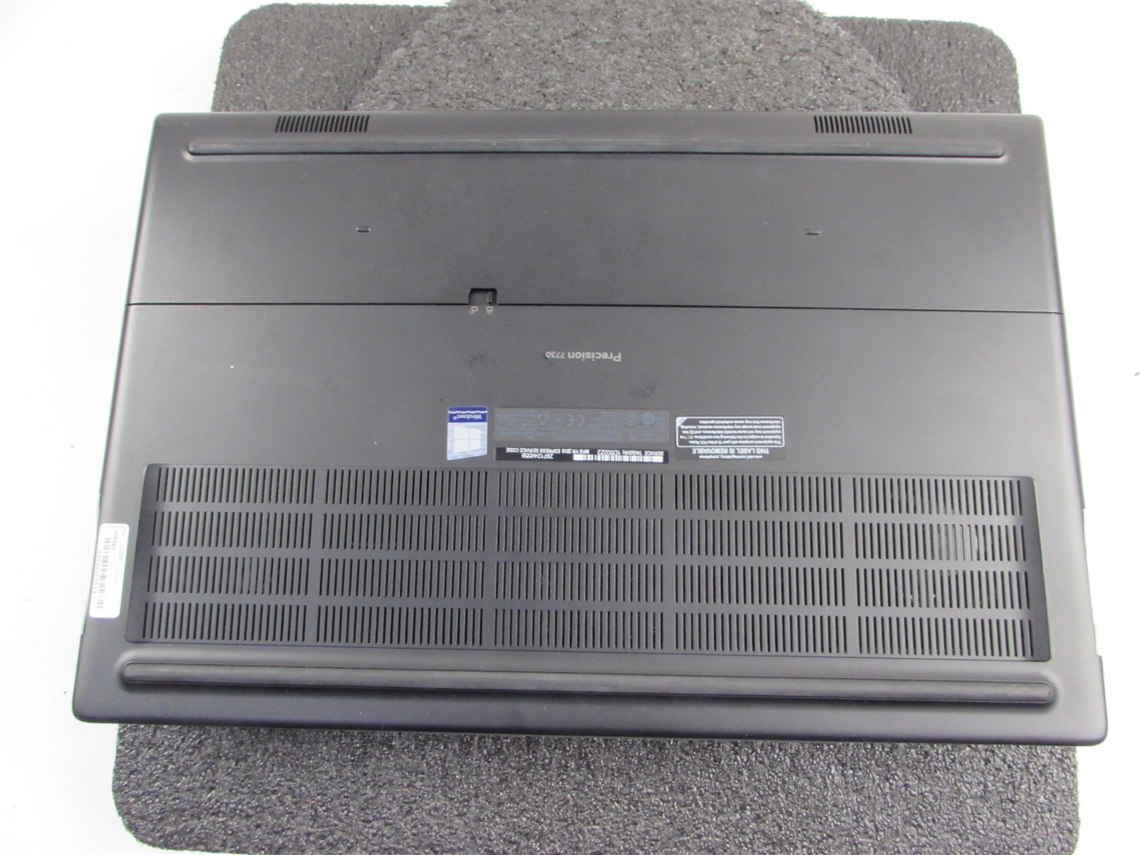 DELL PRECISION 7730 CORE I7-8750H NO SSD 128GB RAM NVIDIA QUADRO P3200 NO O.S