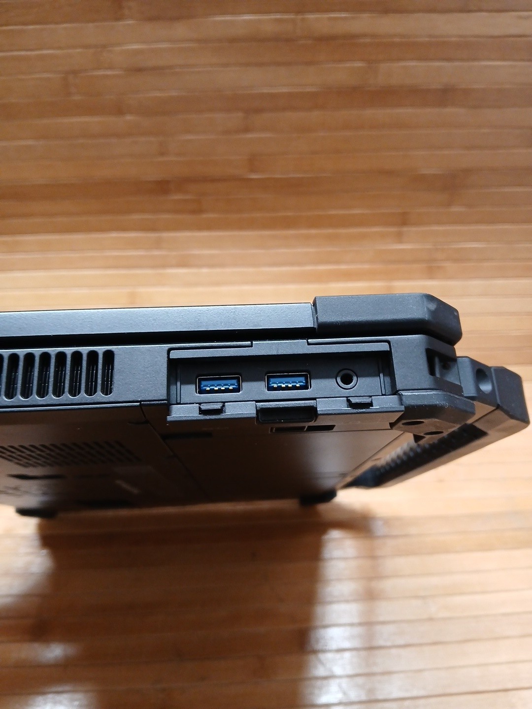Dell Latitude 5420 Rugged 14″ i3-7130U 2.70GHz 16GB RAM 512GB SSD WIN 11 PRO