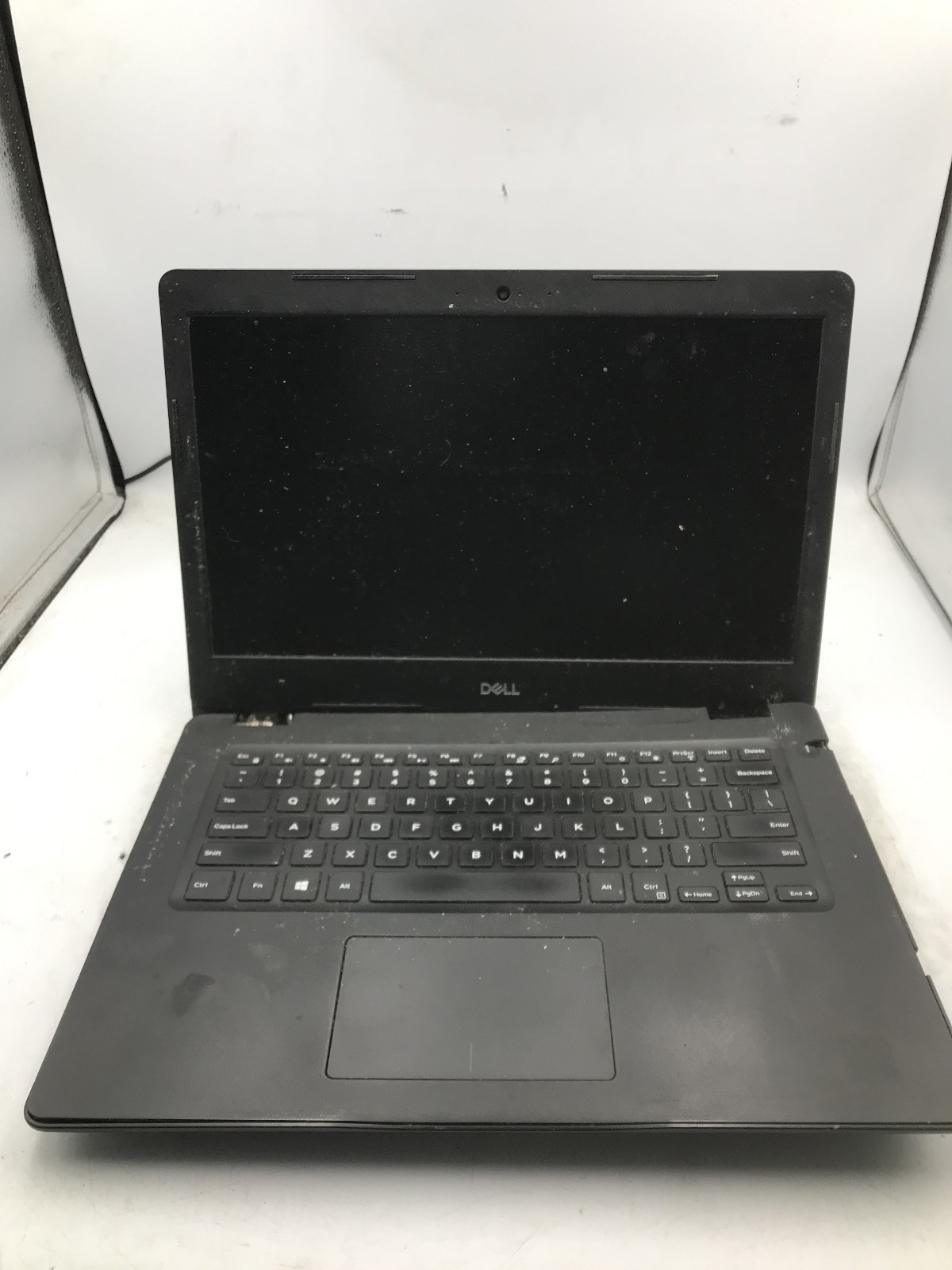 DELL LATITUDE 3490 – FOR PARTS/NO POWER – INTEL I3 8TH GEN – NO RAM – NO OS – BB