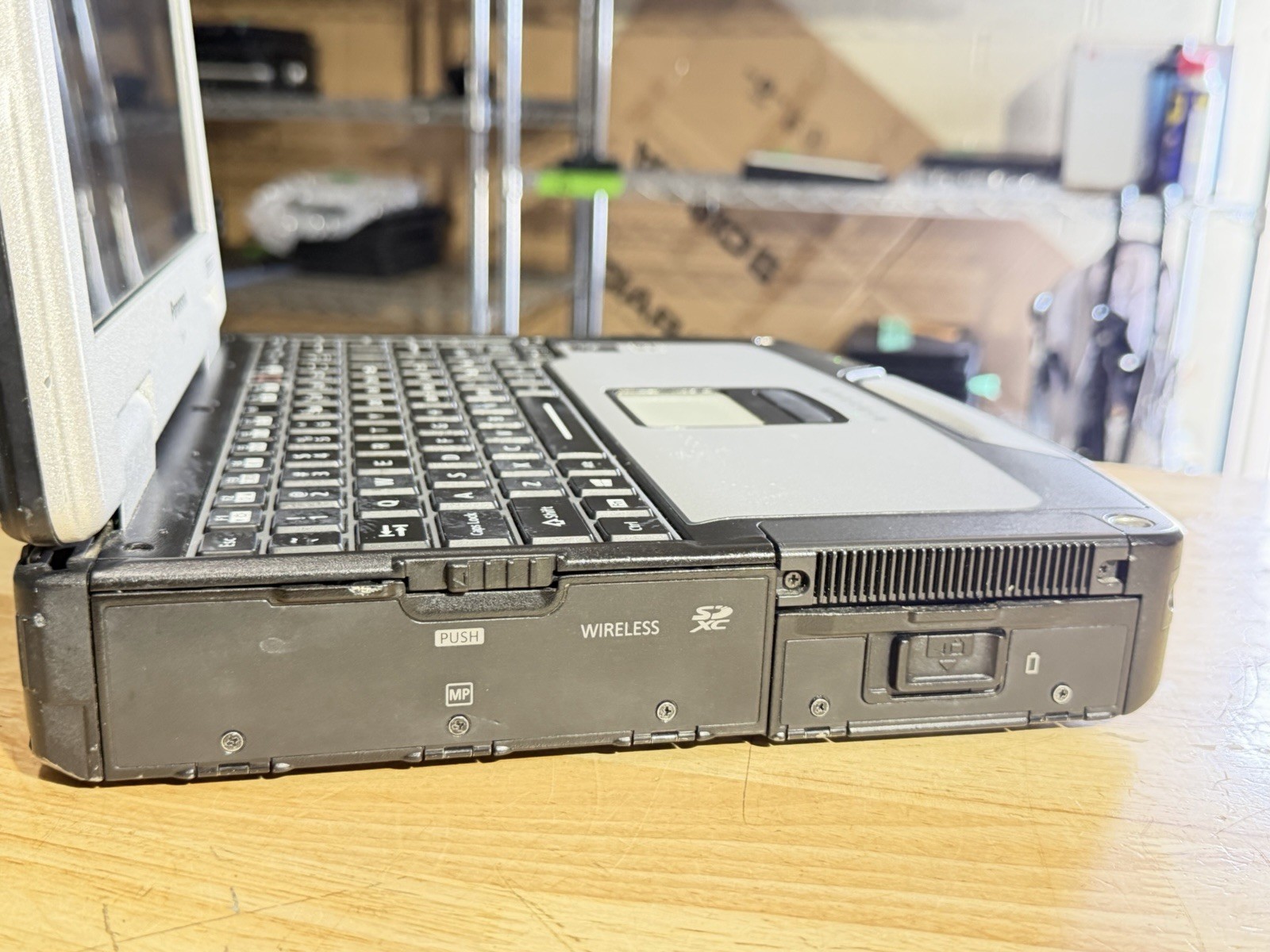 Panasonic Toughbook CF-31 I5-5300u@2.3ghz 16gb Ram 256 GB SSD Win11P 8620 HOURS