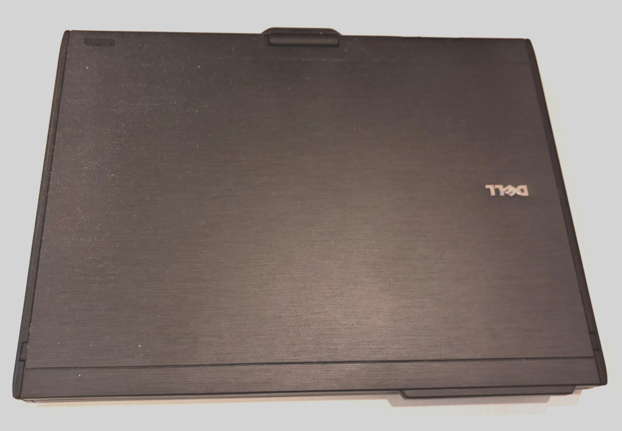 Dell Latitude XT2 PP12S Laptop Intel Core 2 Duo, SSD – Chassis