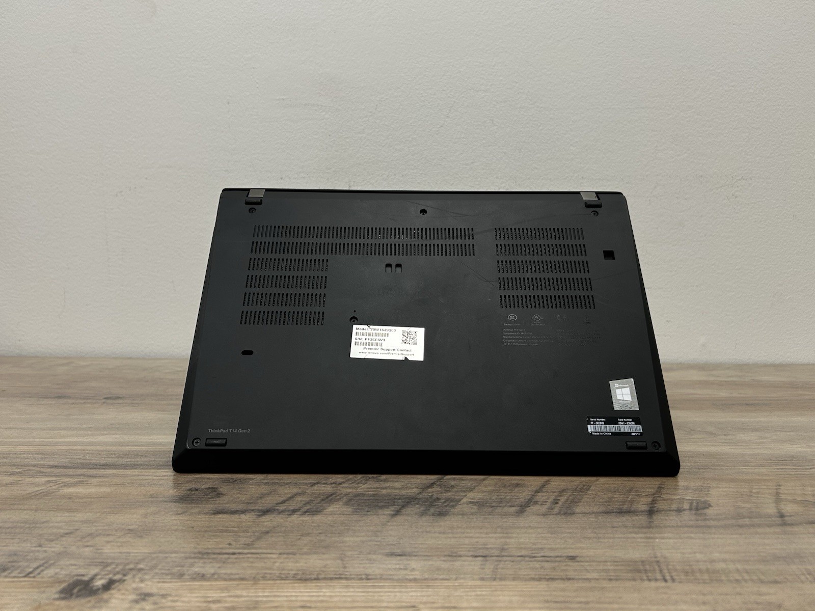 Lenovo ThinkPad T14 Gen 2 | 20W1S39Q00 14″ i5-1145G7 3.0GHz 16GB Ram PARTS ONLY