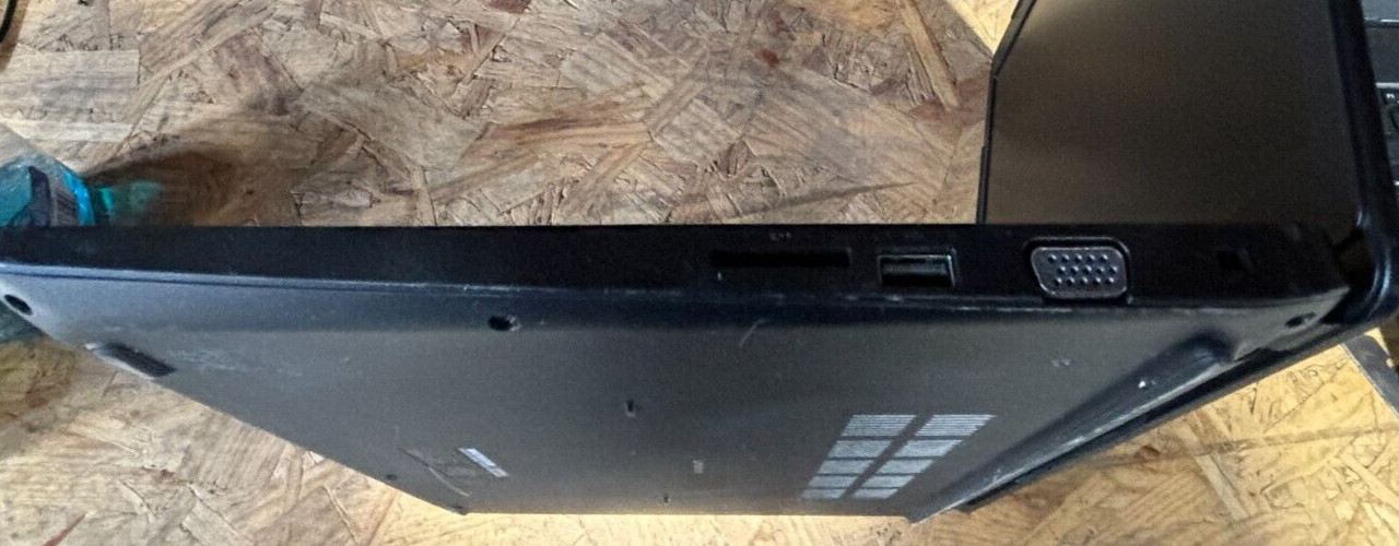 DELL LATITUDE 3580 i5 7200U 2.30GHz 8 GB RAM 500 GB HDD