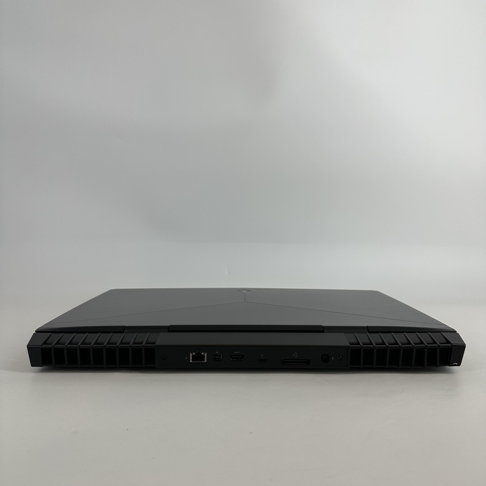 Dell Alienware 17 R4 FHD i7-7700HQ 2.80GHz 16GB 128GB SSD/1TB HDD GTX 1070 Good