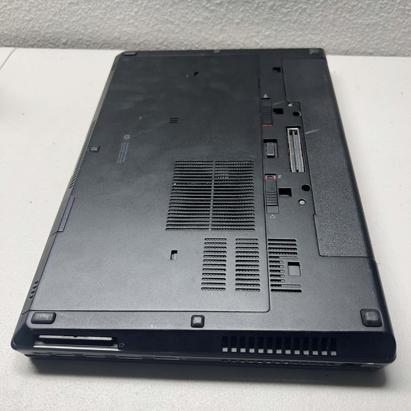 HP Elitebook 8560w 15.5″ FHD Intel i7-2820QM 2.30GHz 16GB DDR3 1TB HDD