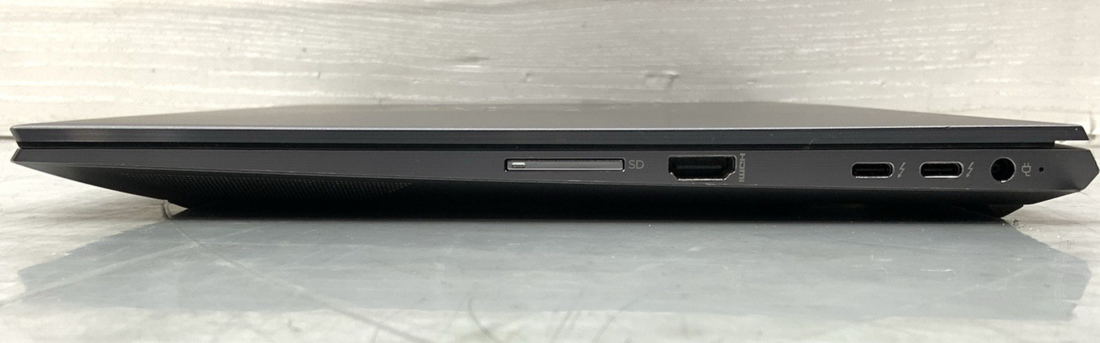 HP ZBook Studio 15 G8 Intel i7-11850H 512GB NVMe 32GB DDR4 RTX A2000 *READ