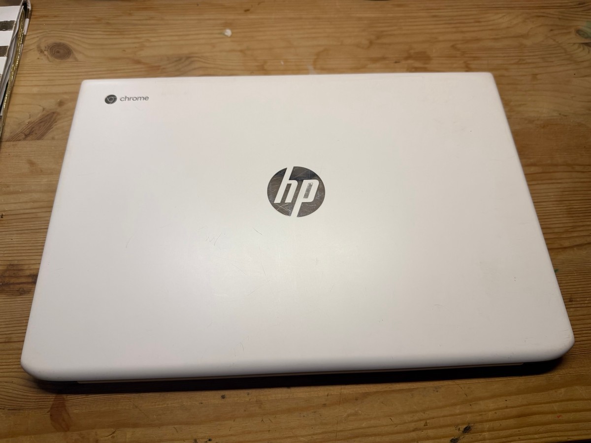HP Chromebook 15 Touchscreen Intel Core i3