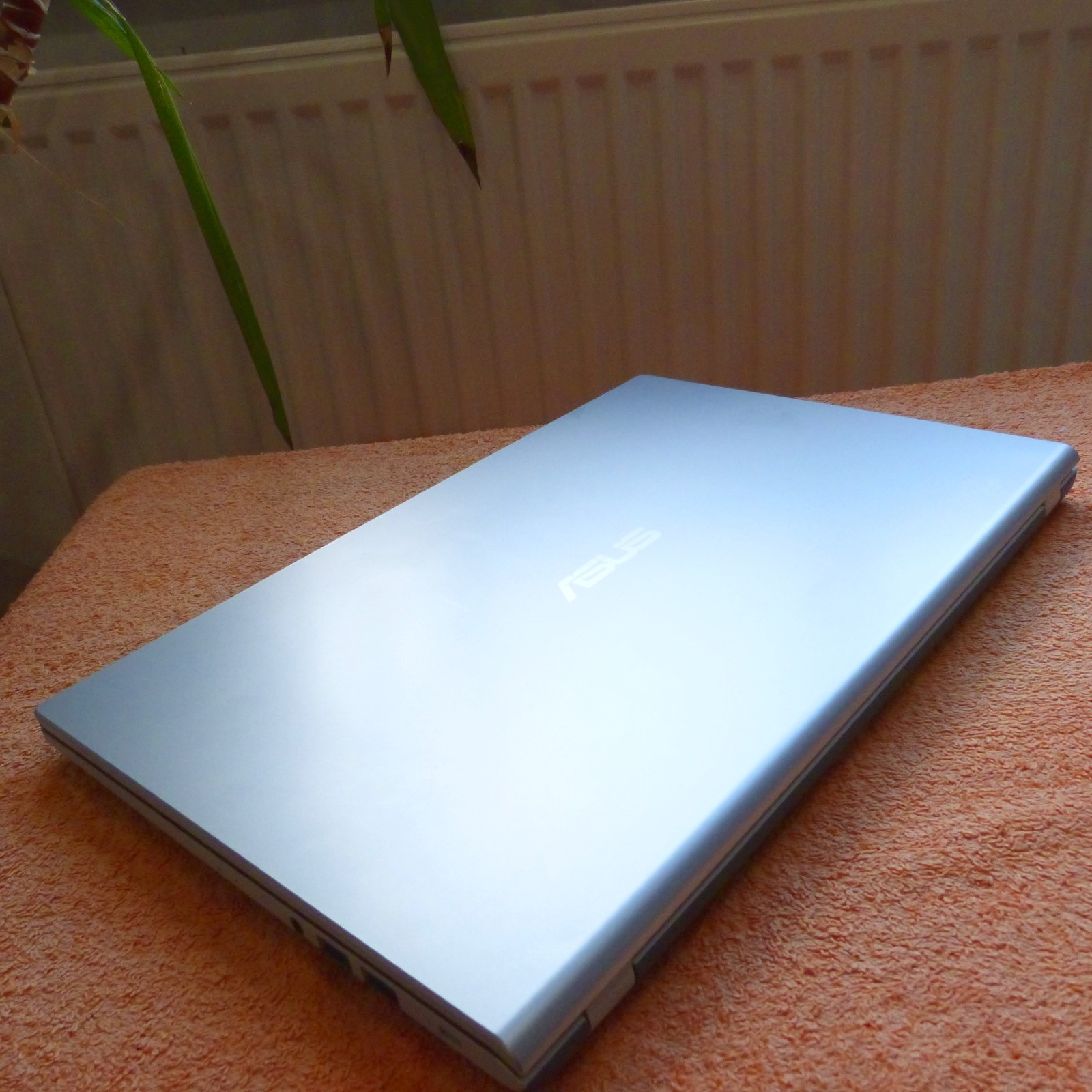Asus F515 Vivo UltraBook 15 inch FULLHD l 3.00GHz 11GEN Intel I 20GB RAM I SSD