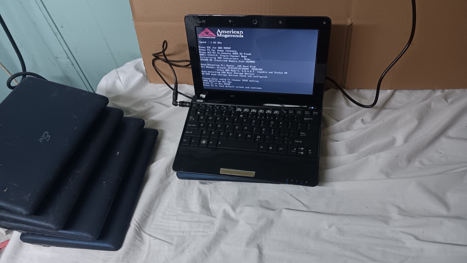Lot of 6 ASUS EEe PC Mini Netbooks Laptops Intel Atom 1.6 GHz 160 GB HD Linux OS