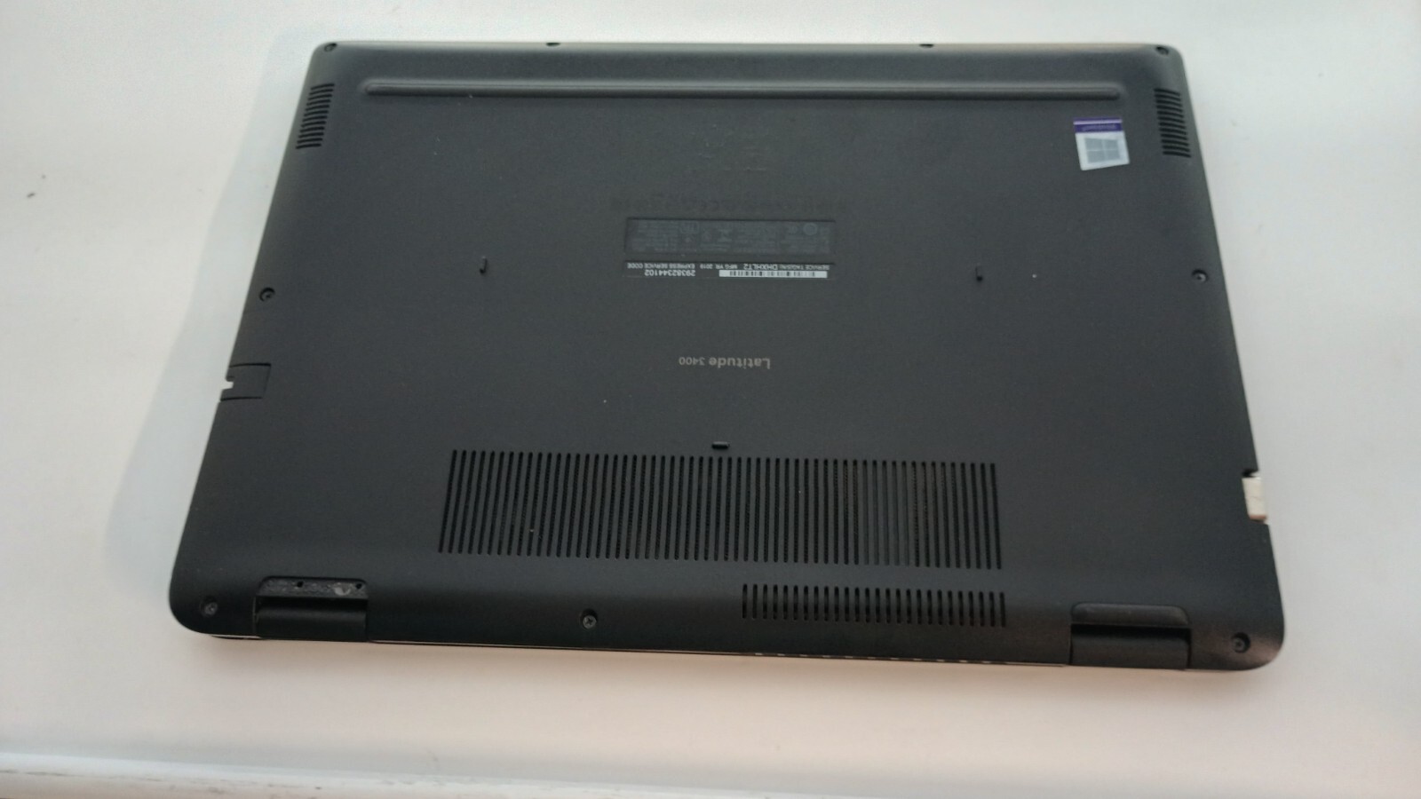 Latitude 3400 (4213) w/charger.i5-8265U.8GB.256GB M.2.14″FHD.W11 Pro.Nice