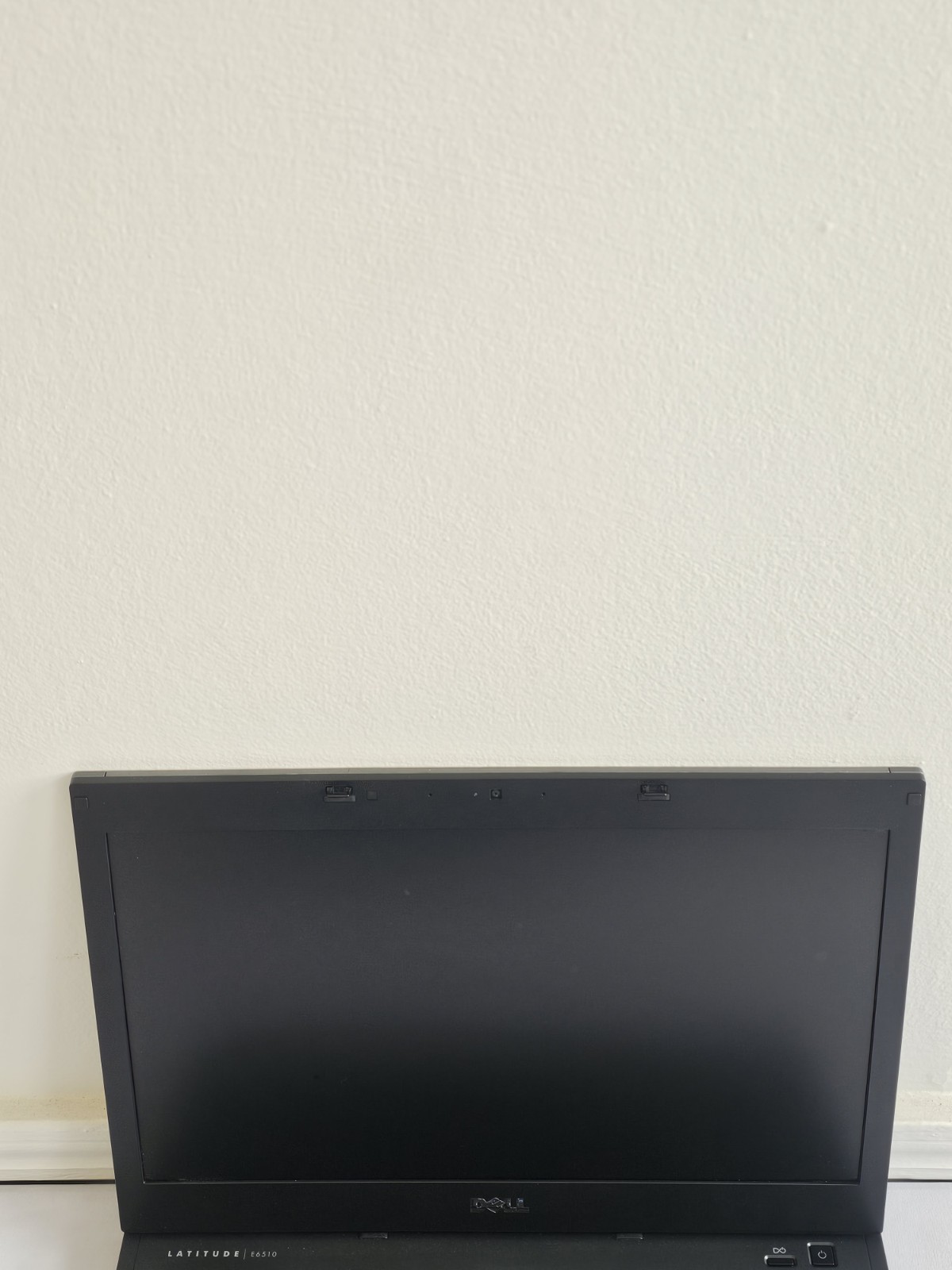 Dell Latitude E6510 Laptop – i5-M560 – 2GB RAM – 160GB HDD – Windows 10 – READ