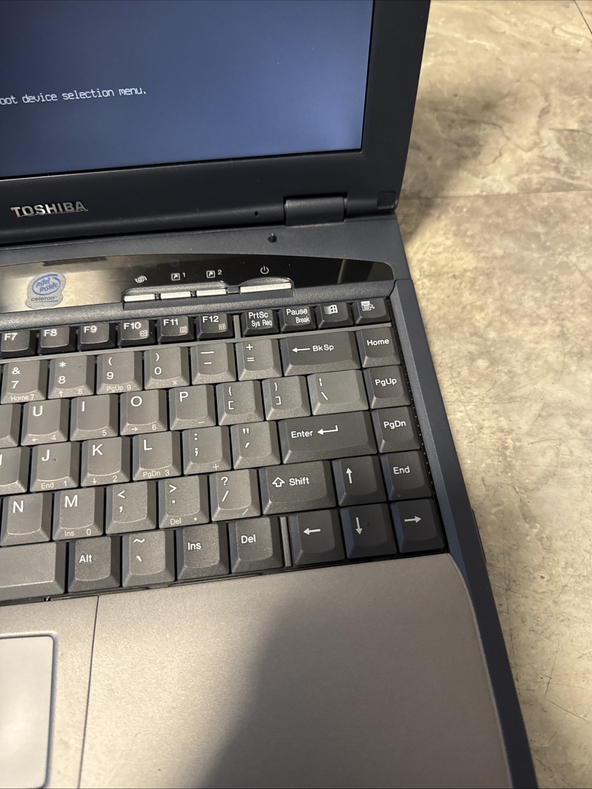 Toshiba Satellite 1805-S204 13.3in. (no HD, 1GHz, 256MB) Notebook/Laptop – Black