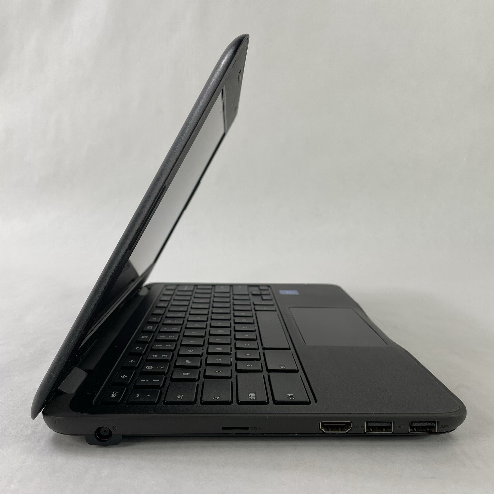 Dell Inspiron 3181 11.6″ Celeron N3060 1.60 GHz 4 GB RAM 16 GB HDD No AC – READ