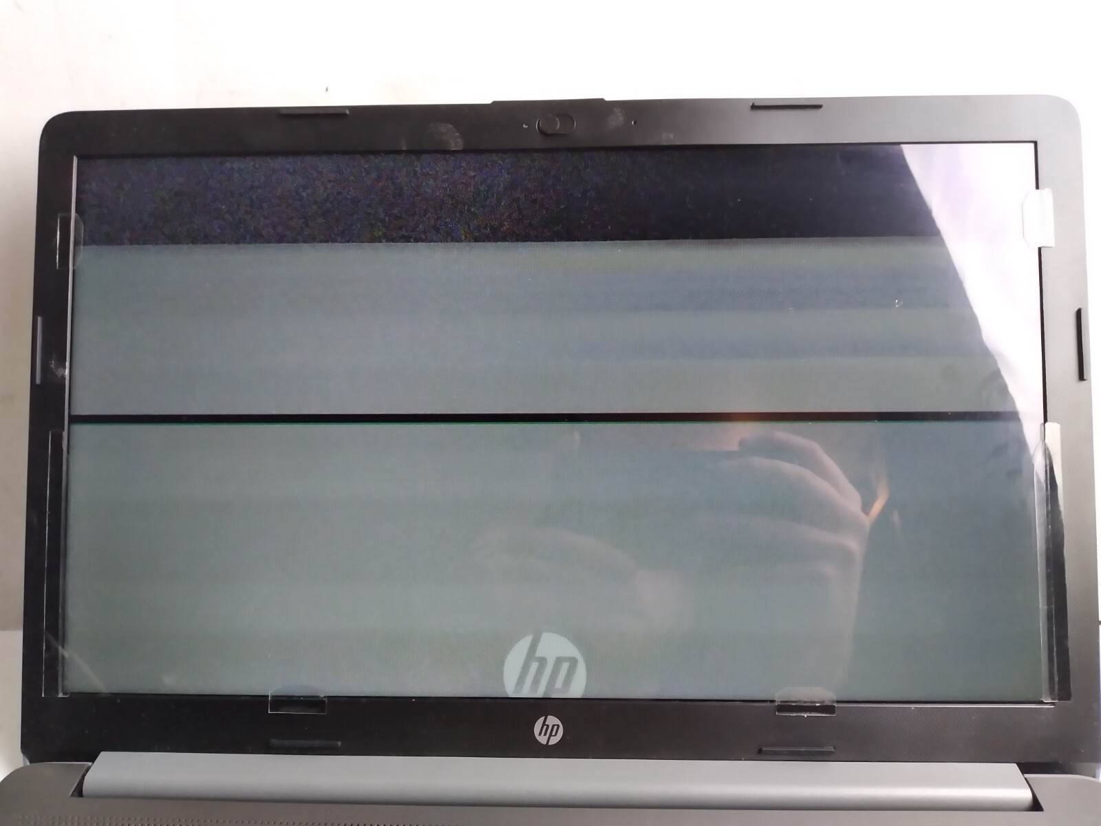 HP Notebook 15 w/i3-7100U, 8GB RAM, 15.6″ Laptop for Parts/Repair