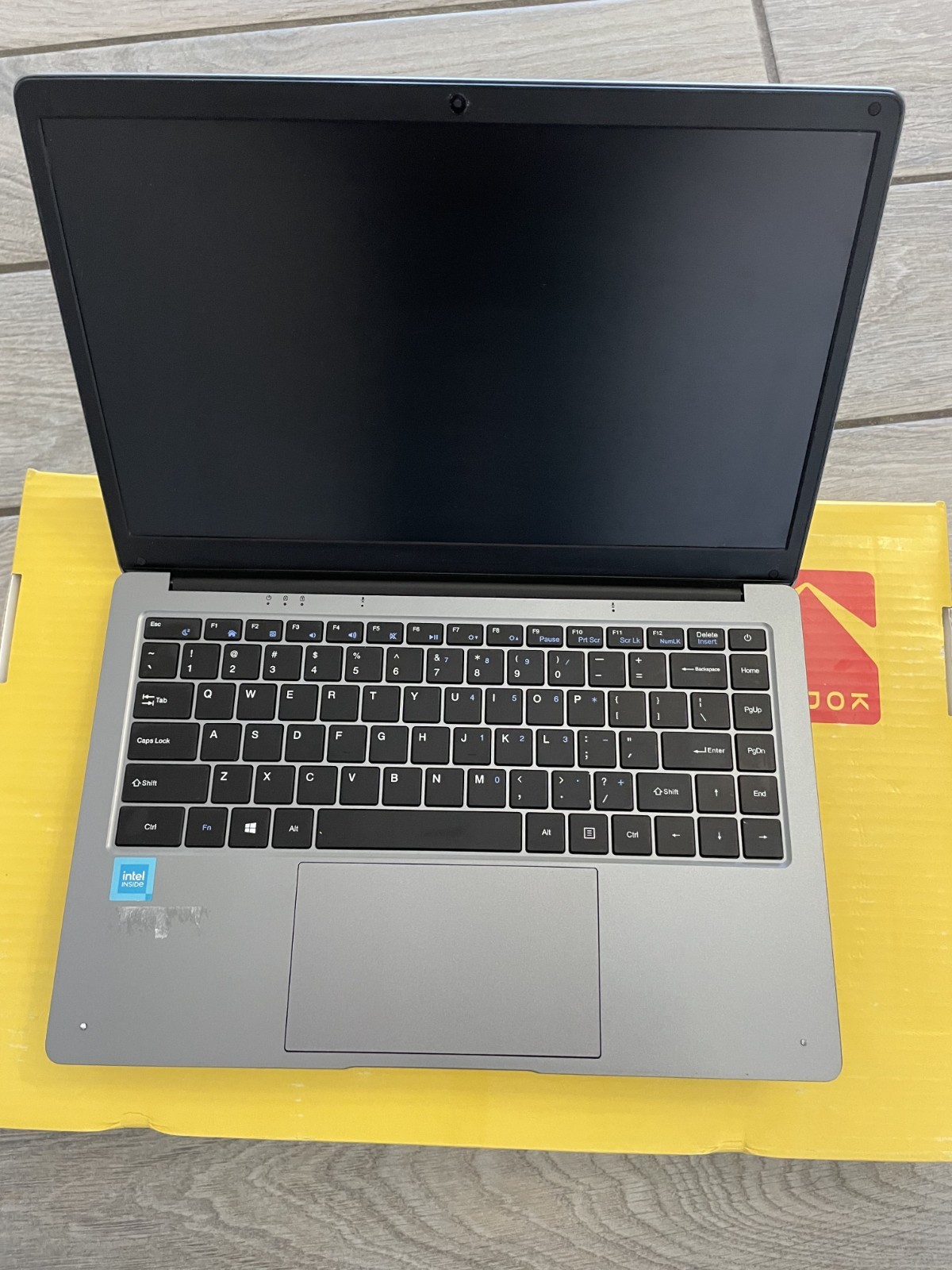NOT WORKING Tulasi Laptop 8GB LPDDR4X RAM 256GB 14in