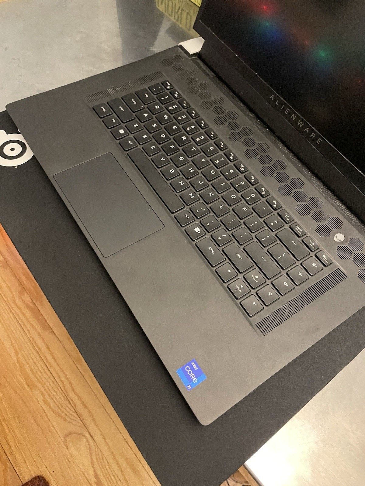 Alienware X17 R2 4k Display, DDR5 32gb Ram, Core I9 12th Gen, Rtx 3080 16GB