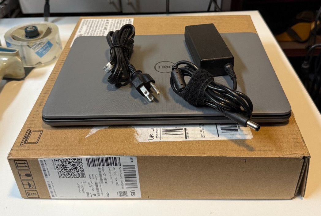 NEW Dell Latitude 3140 Windows 11 PRO Intel N100 2.8GHz 4GB RAM 64GB eMMC 11.6″