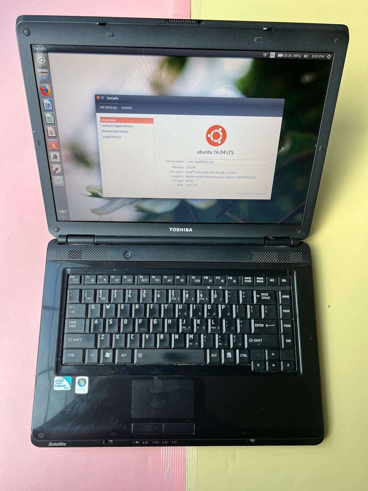 TOSHIBA SATELLITE L305-S5957 Intel Celeron Dual 3GB RAM 320GB HDD LINUX