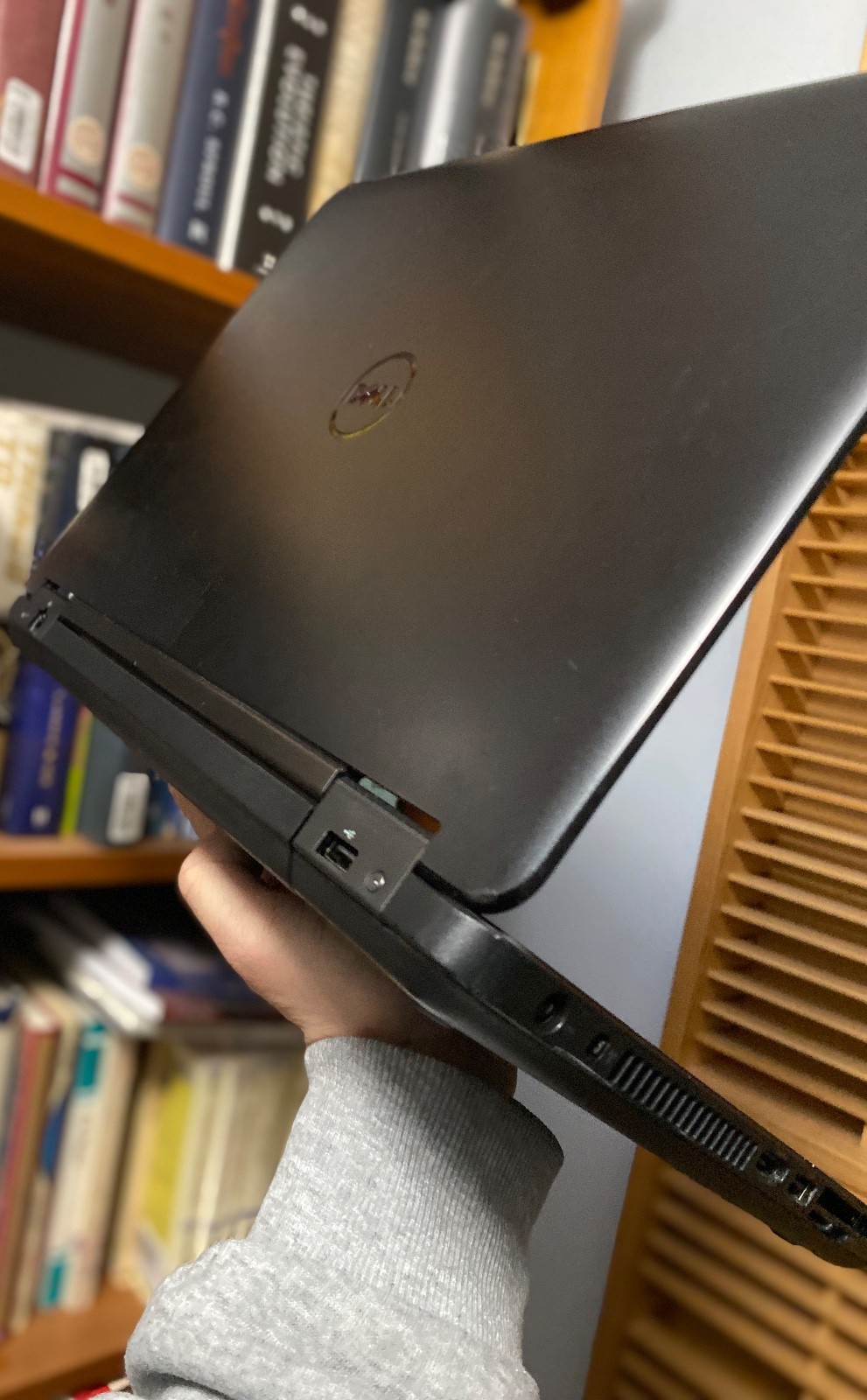 Windows 10 HP Laptops! 6715b AMD 2.0GHz 4GB RAM SSD FREE InPods 12 Earbuds!