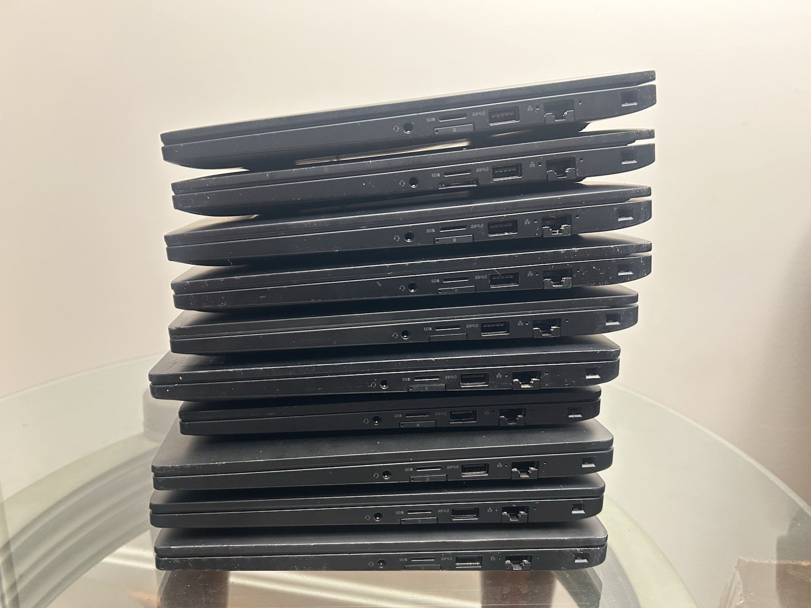 Lot of 15 Dell Latitude 7490 14.1″ (256GB SSD, Core i5 8th Gen, 1.70 GHz, 8GB)