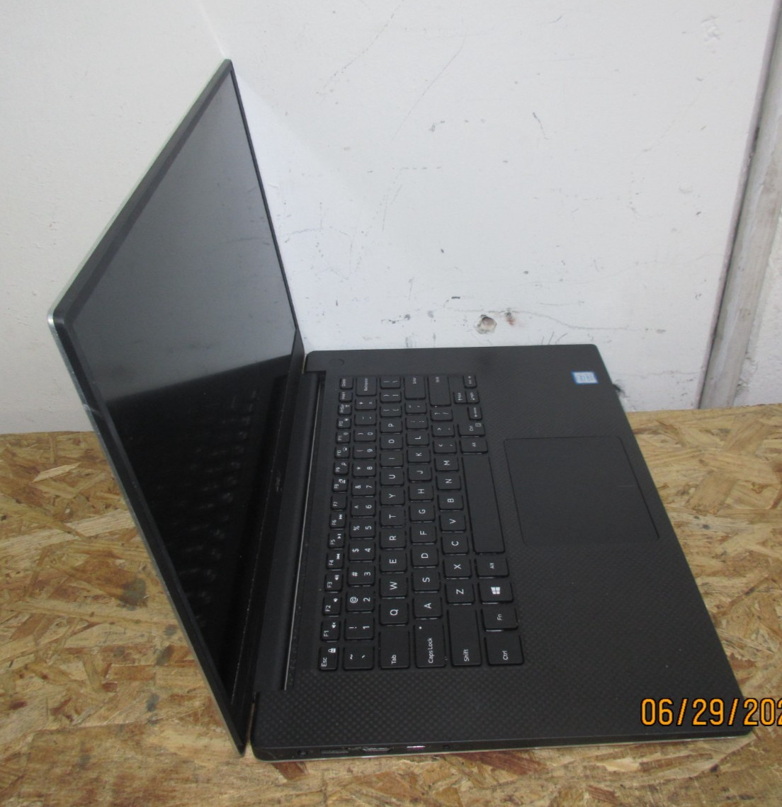 Dell XPS 15 9570 I5.6” i7-8750H @ 2.2GHz 16GB RAM 256GB SSD W11P LAPTOP.
