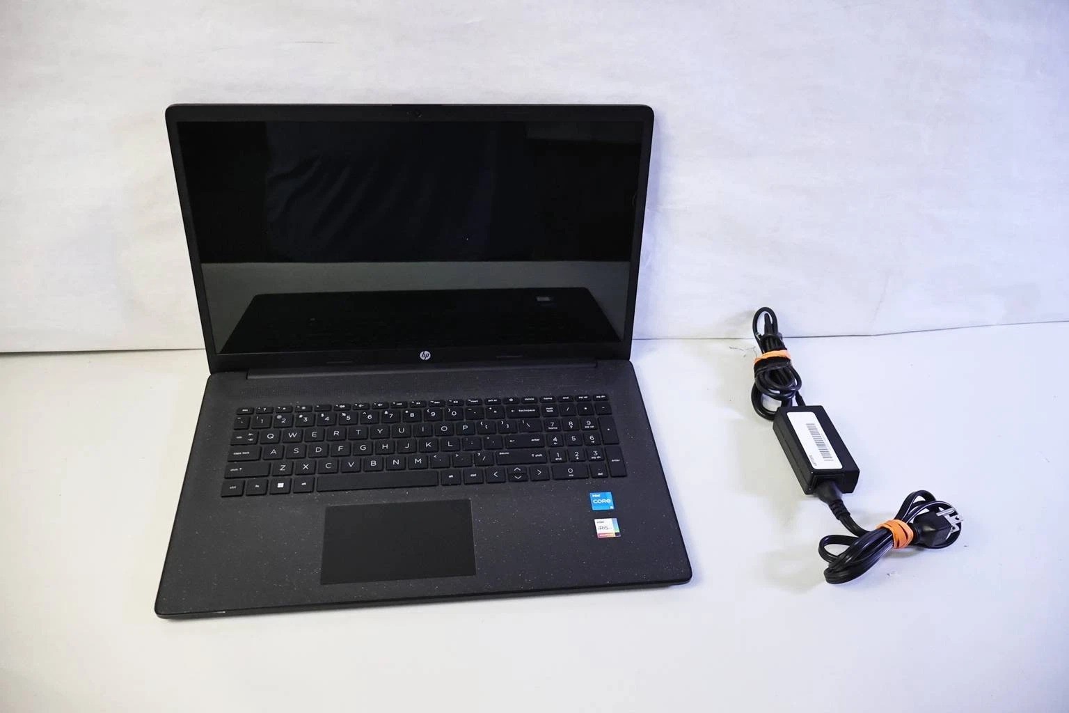 17.3″ HP 17T-CN200 12TH GEN CORE i5-1235U 256GB SSD 16GB RAM WIN11H LAPTOP