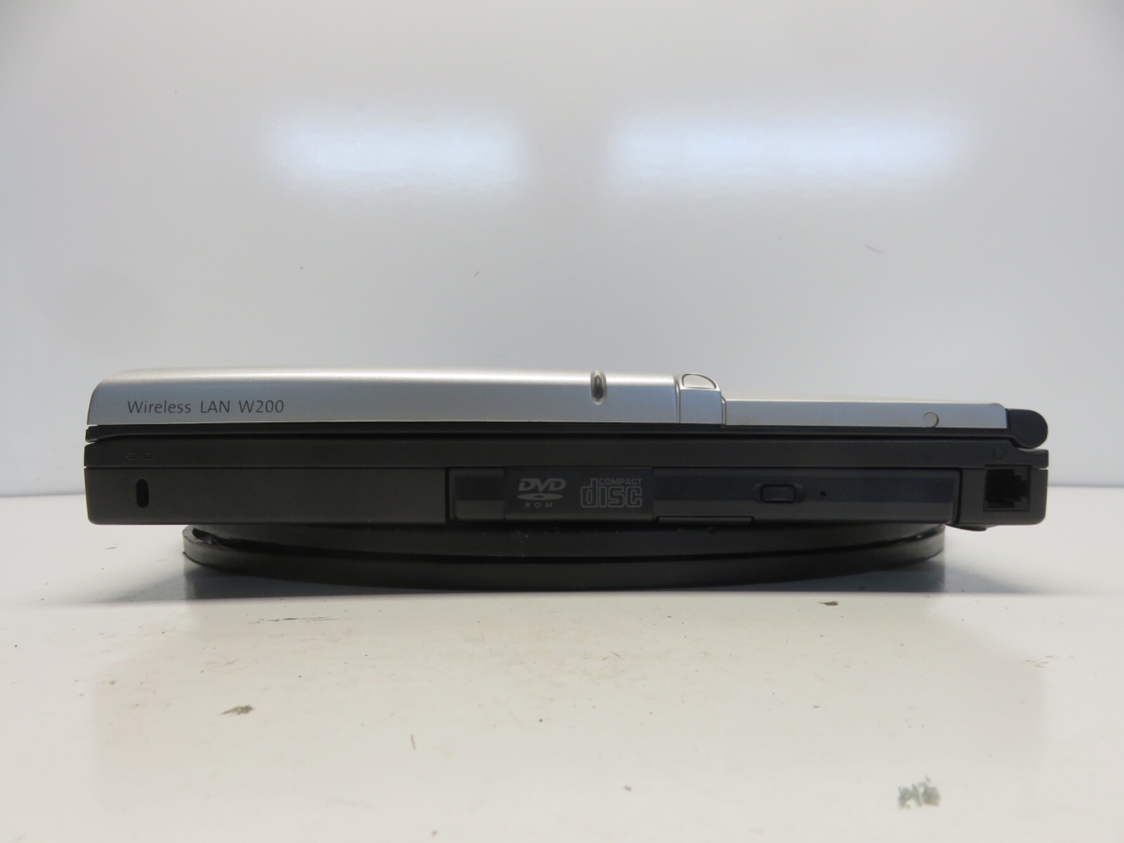 Compaq Evo NC610 Intel Pentium 4 1.8GHz 512 MB NO HDD No Batt