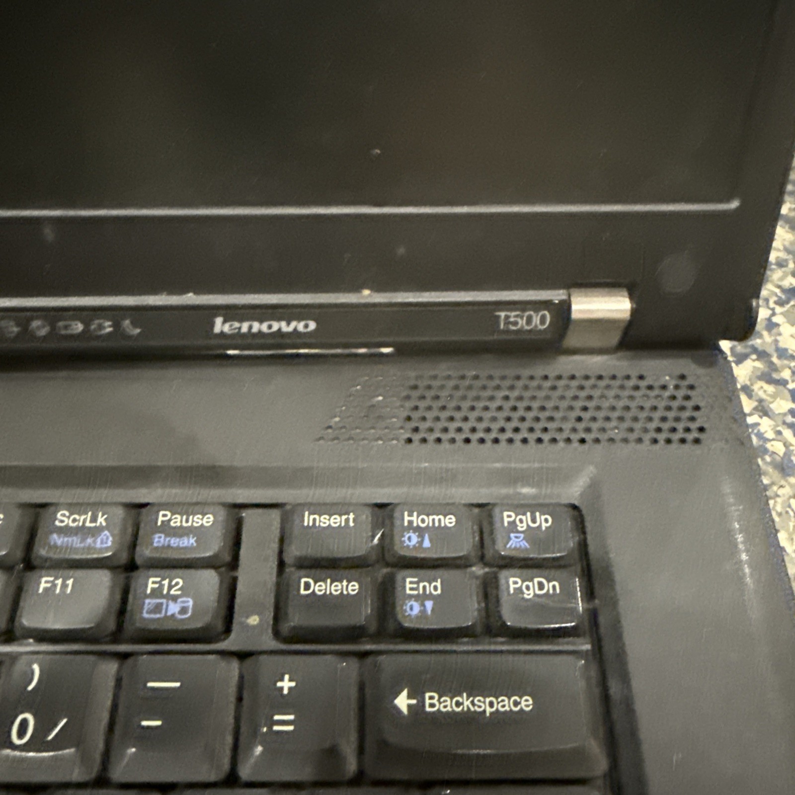 PARTS ONLY Lenovo ThinkPad T500 Intel Centrino 2 UNTESTED FOR PARTS OR REPAIR