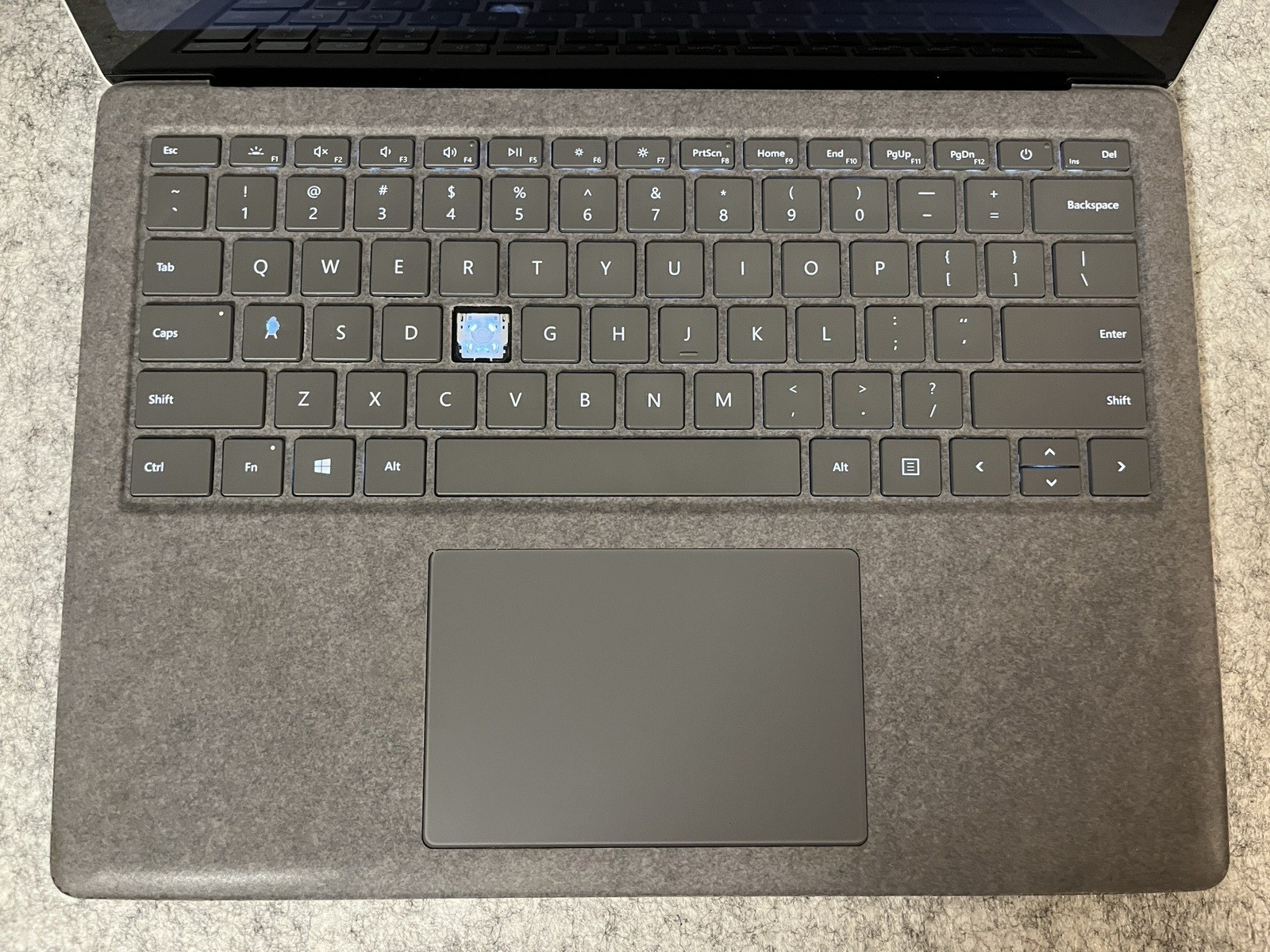 Microsoft Surface Laptop 3 i7-1065G7G @ 1.3GHz 16GB 512GB SSD W-11 Pro Silver