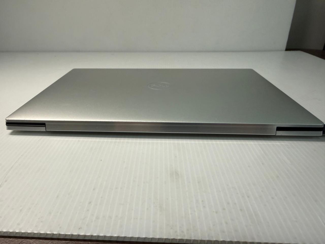 Dell XPS 13 9310 2-in-1 11th Gen i7-1185G7 3.0GHz 16GB Ram 512GB SSD