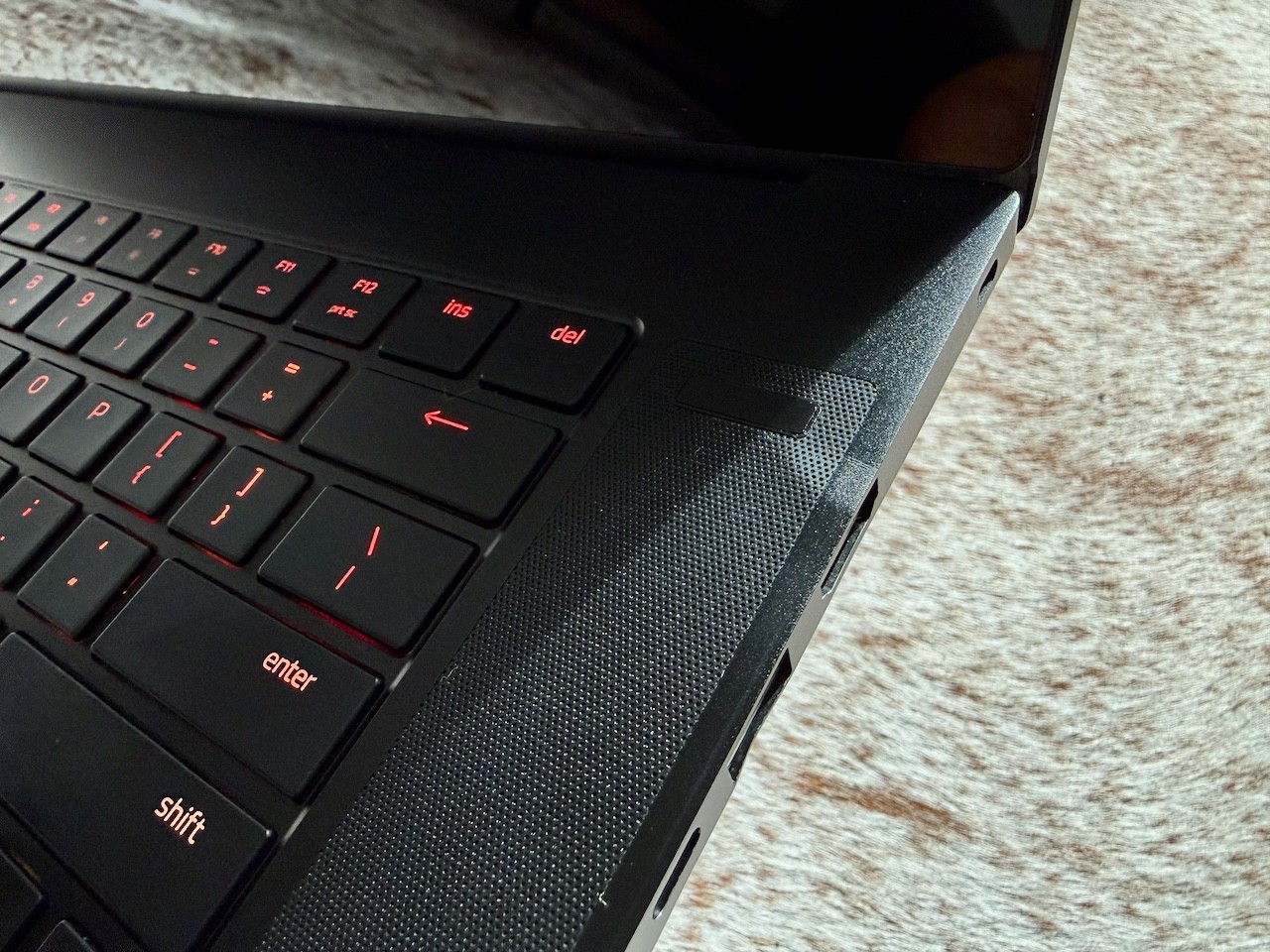 Razer Blade 15 Advanced 4K OLED, RTX 2080 Super, i7-10875H, 32GB RAM, 1TB SSD!