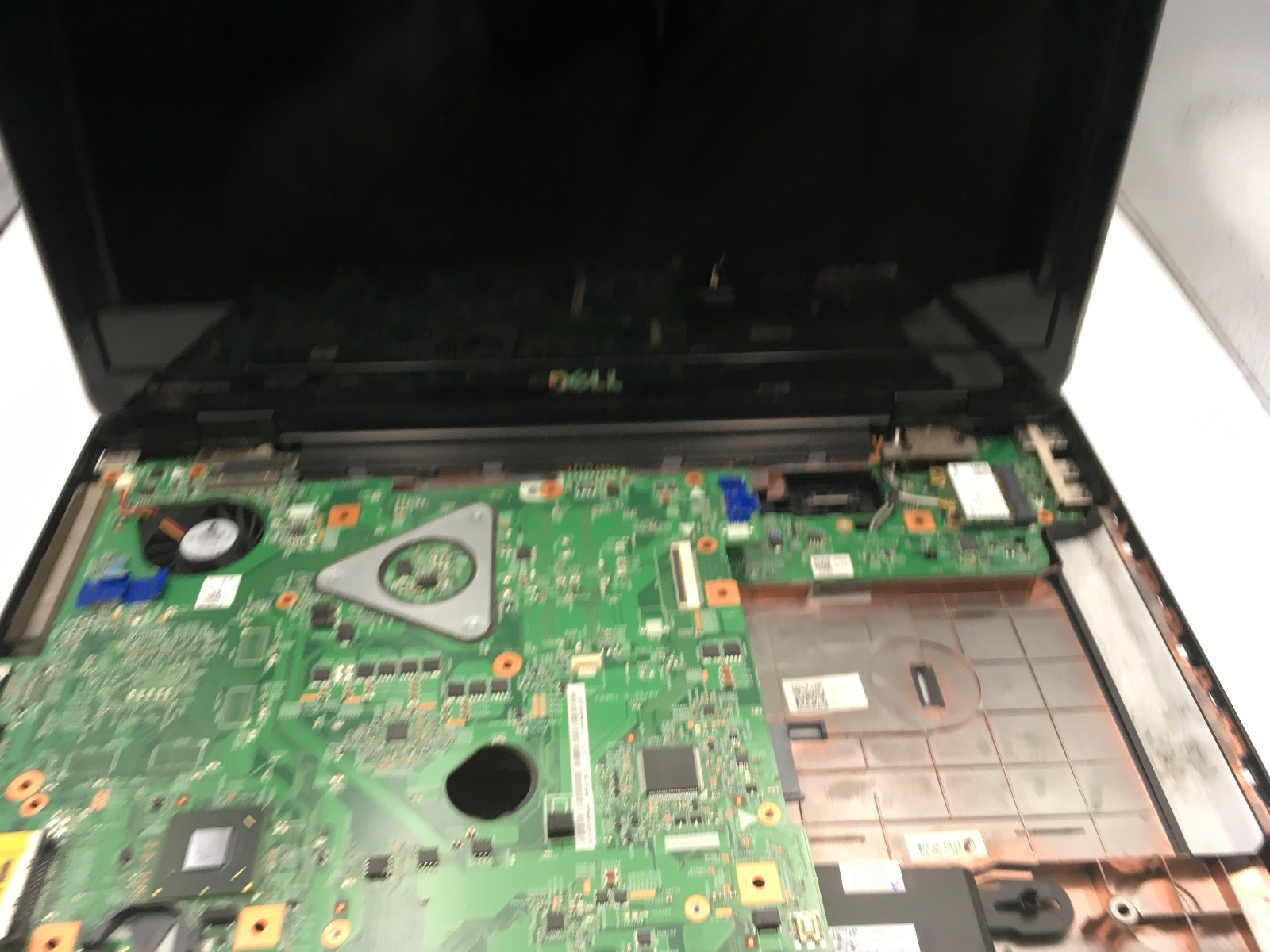 DELL INSPIRON N5110 – FOR PARTS – INTEL CORE I5 2ND GEN – NO RAM – READ DESC -BB
