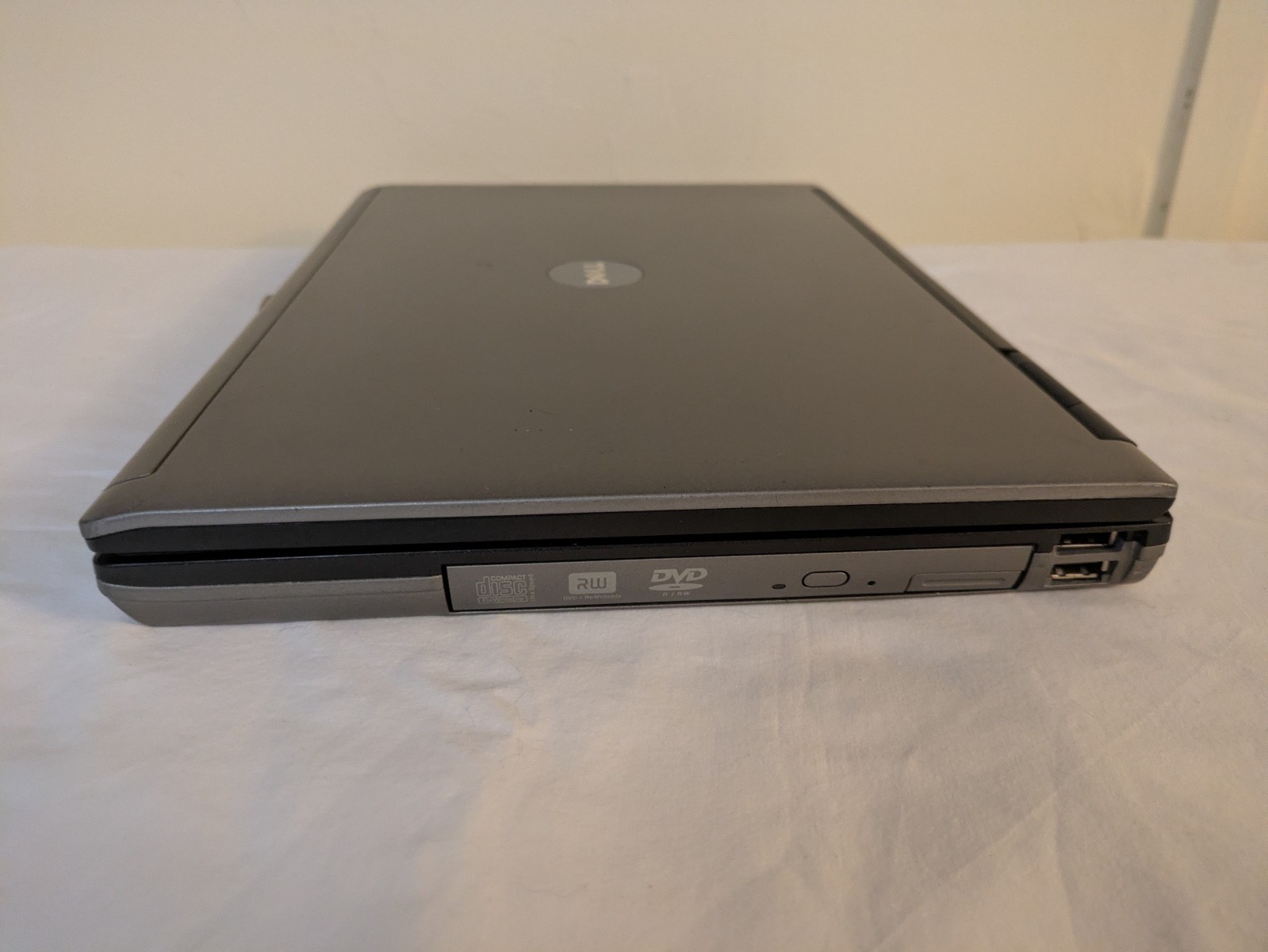 Dell Latitude D630 Laptop 14″ Intel C2D 2.0GHz 4GB RAM 160GB HDD Windows XP 💻