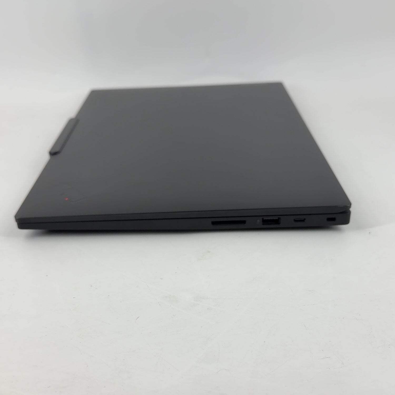 Lenovo ThinkPad P1 Gen 7 21KV0017US 16″ Core Ultra 7 165H 32GB 1TB RTX 3000 Ada