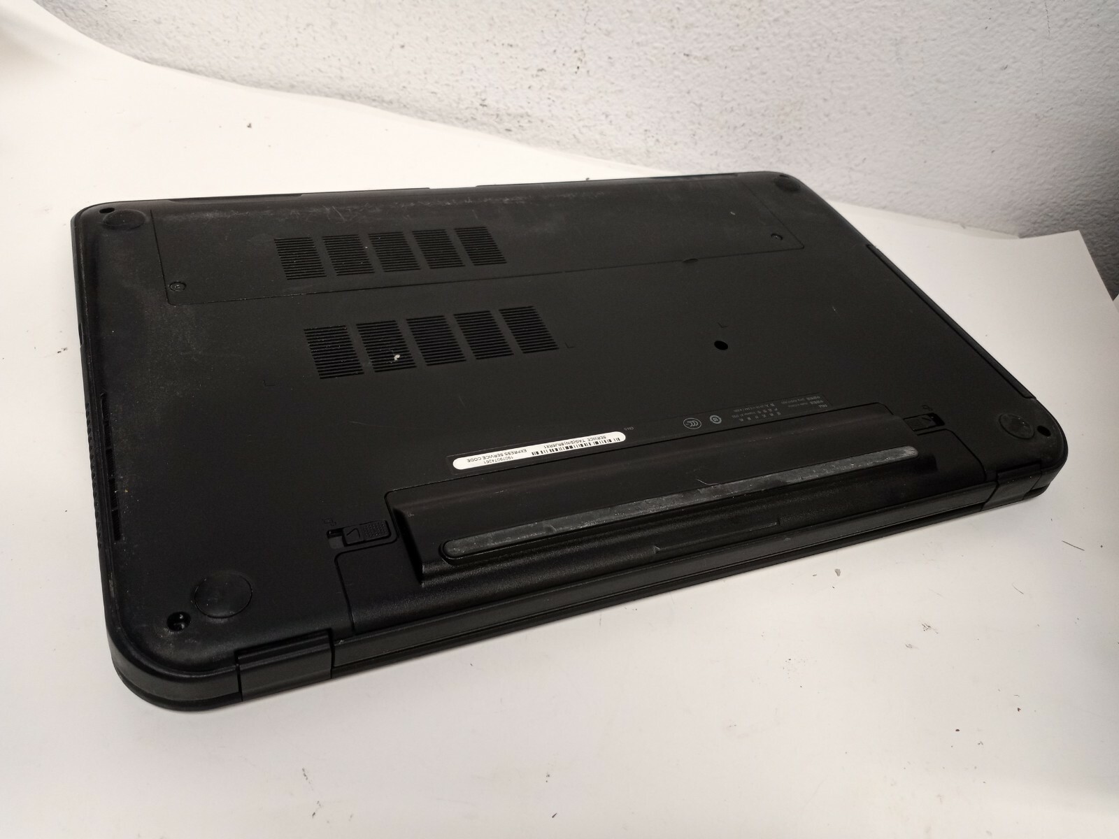 Dell Inspiron 3721 Intel Core i5-3337U 1.80GHz 6GB RAM 750GB HDD BT DVD Win10