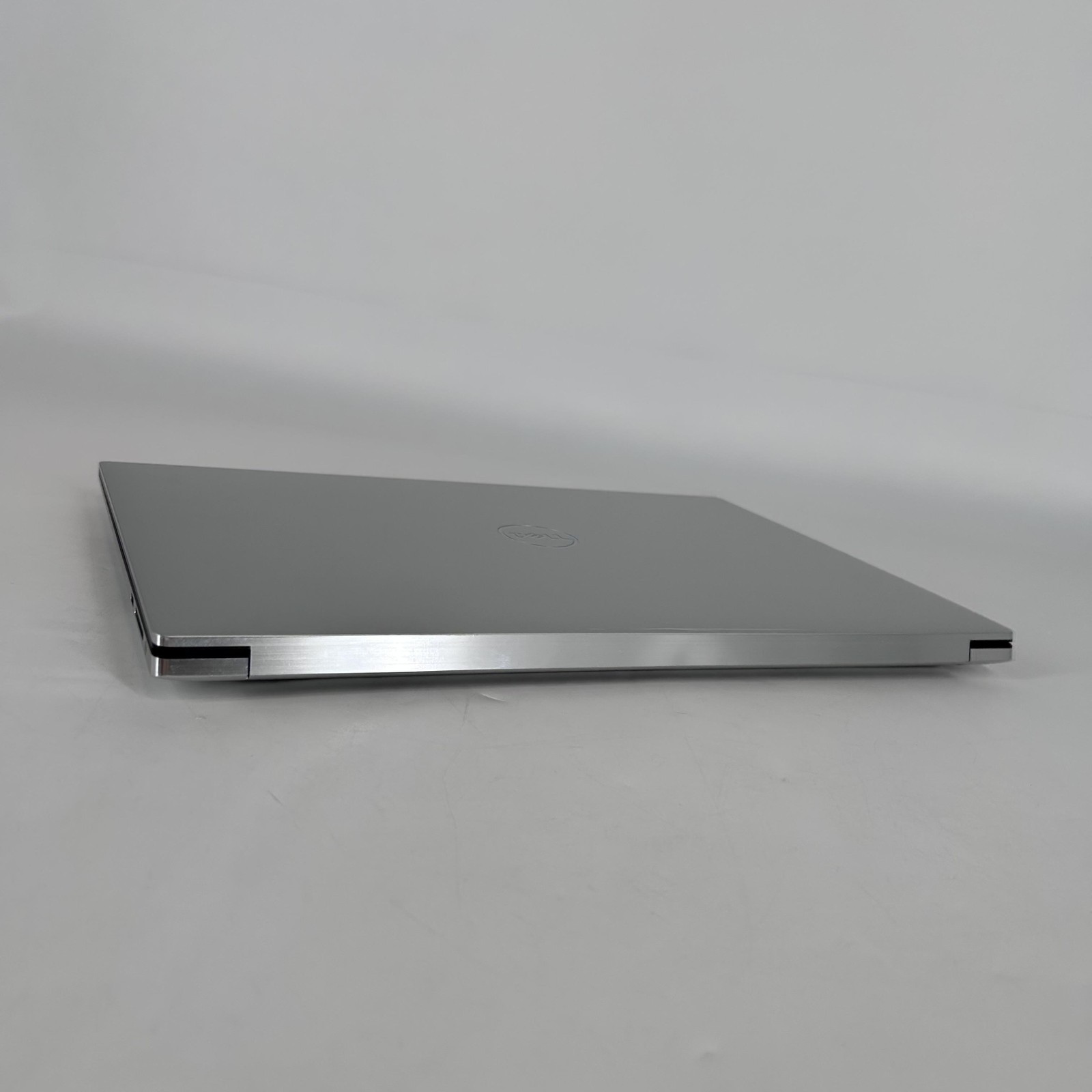 Dell XPS 15 9530 FHD+ 2.4 GHz i7-13700H 32GB 512GB SSD RTX 4060 BENT FRAME