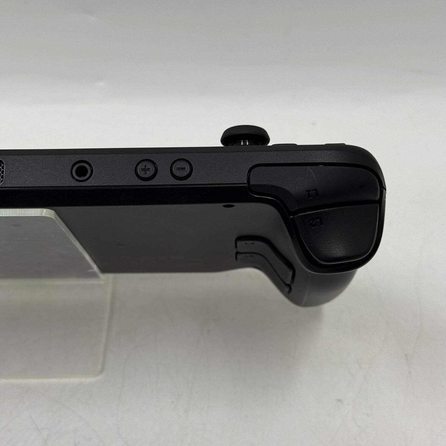 Valve Steam Deck OLED 7.4″ AMD 6nm Ryzen APU 16GB RAM 1TB Black 1030