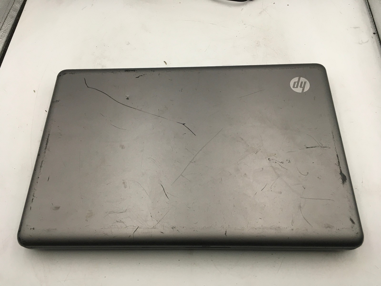 HP 2000 299WM – BOOTS TO BIOS – INTEL CELERON T3500 – 3GB RAM – 15″ – READ – BB!