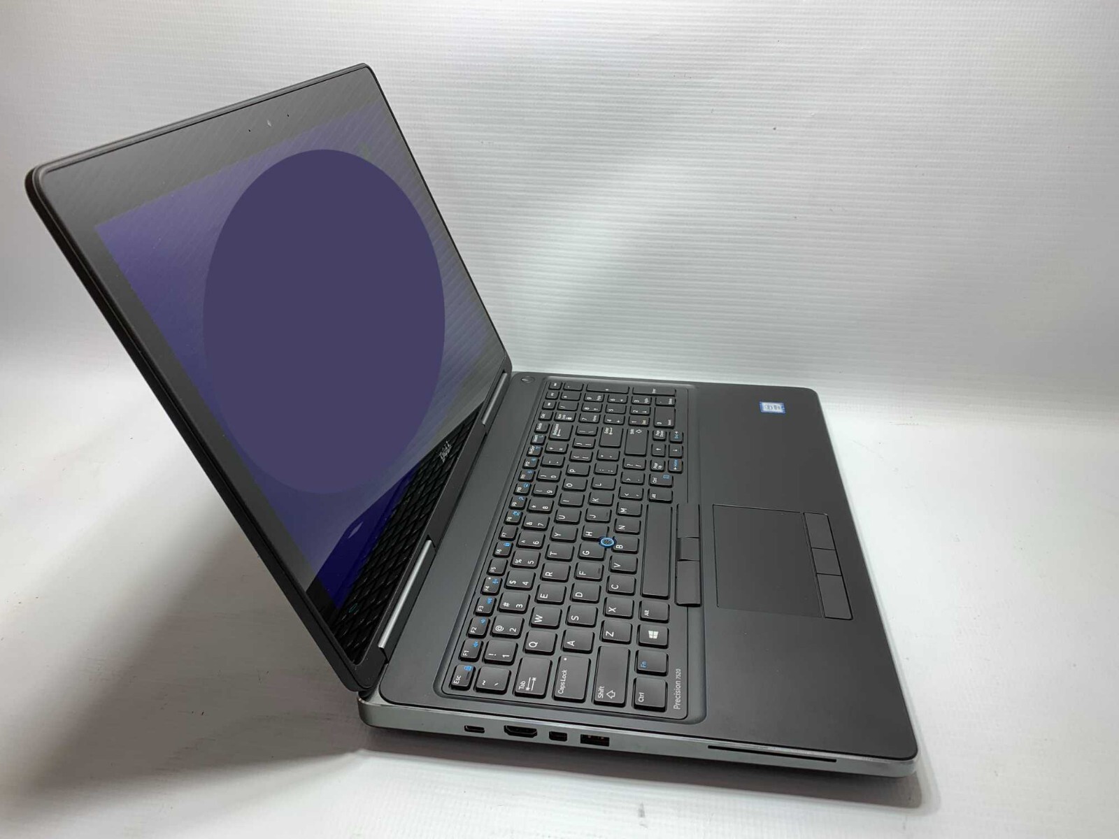Dell Precision 7520 XEON 3.8 & 4.2 GHz 16GB, 256GB SSD + 1TB HDD 15.6″ WIN10PRO