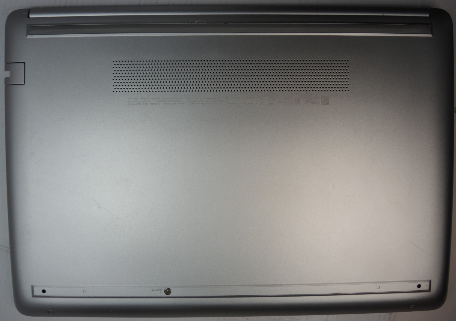 HP Laptop 14-dk1025wm (DEAD, NO POWER, LIQUID DAMAGE, PARTS ONLY, NON-FUCTIONAL)