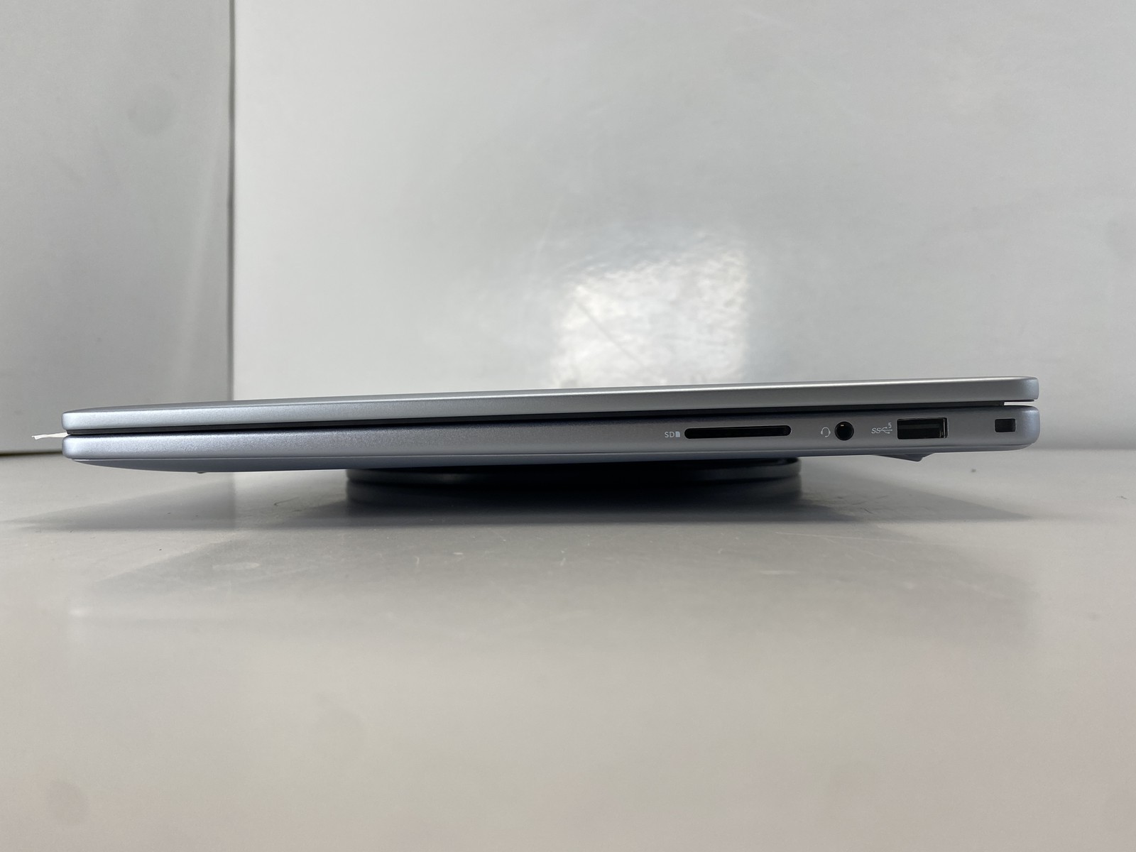 Dell Laptop Inspiron 16 5640 16″ Intel Core 7 150U 1TB- Ice Blue