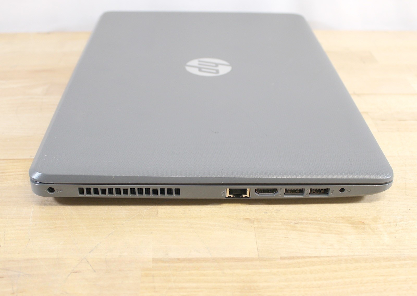 HP Laptop 15-bs033cl i3-7100U 2.40GHz 12GB RAM No Drive