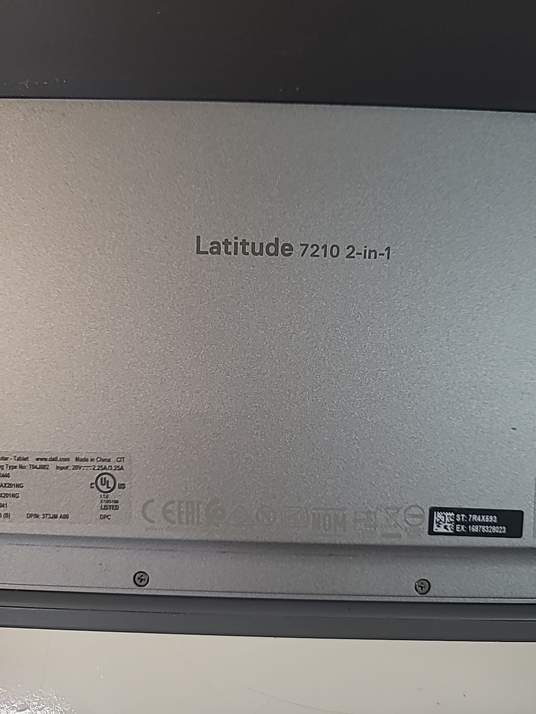 Dell Latitude 7210 Core i7-10610U 1.80GHz 16GB 256GB SSD Touch Screen W/adaptor