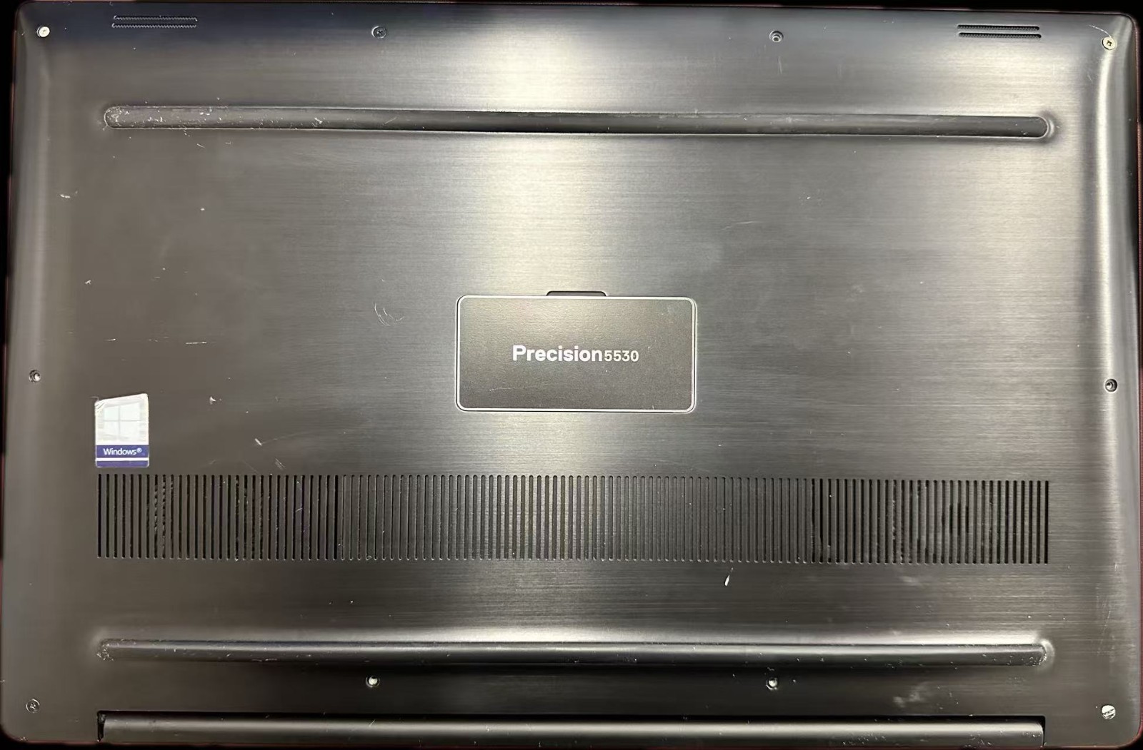 Dell Precision 5530 15.6″ i9-8950HK 16gb Ram 500gb SSD Quadro P2000 W11P
