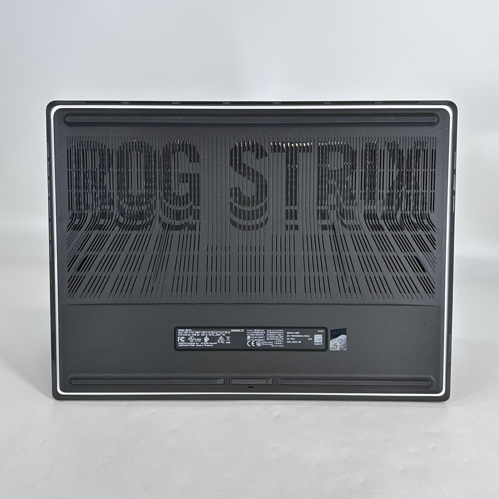Asus ROG Strix G18 g815L 240Hz 2.7 GHz Ultra 9 275HX 32GB 2TB RTX 5070 Excellent