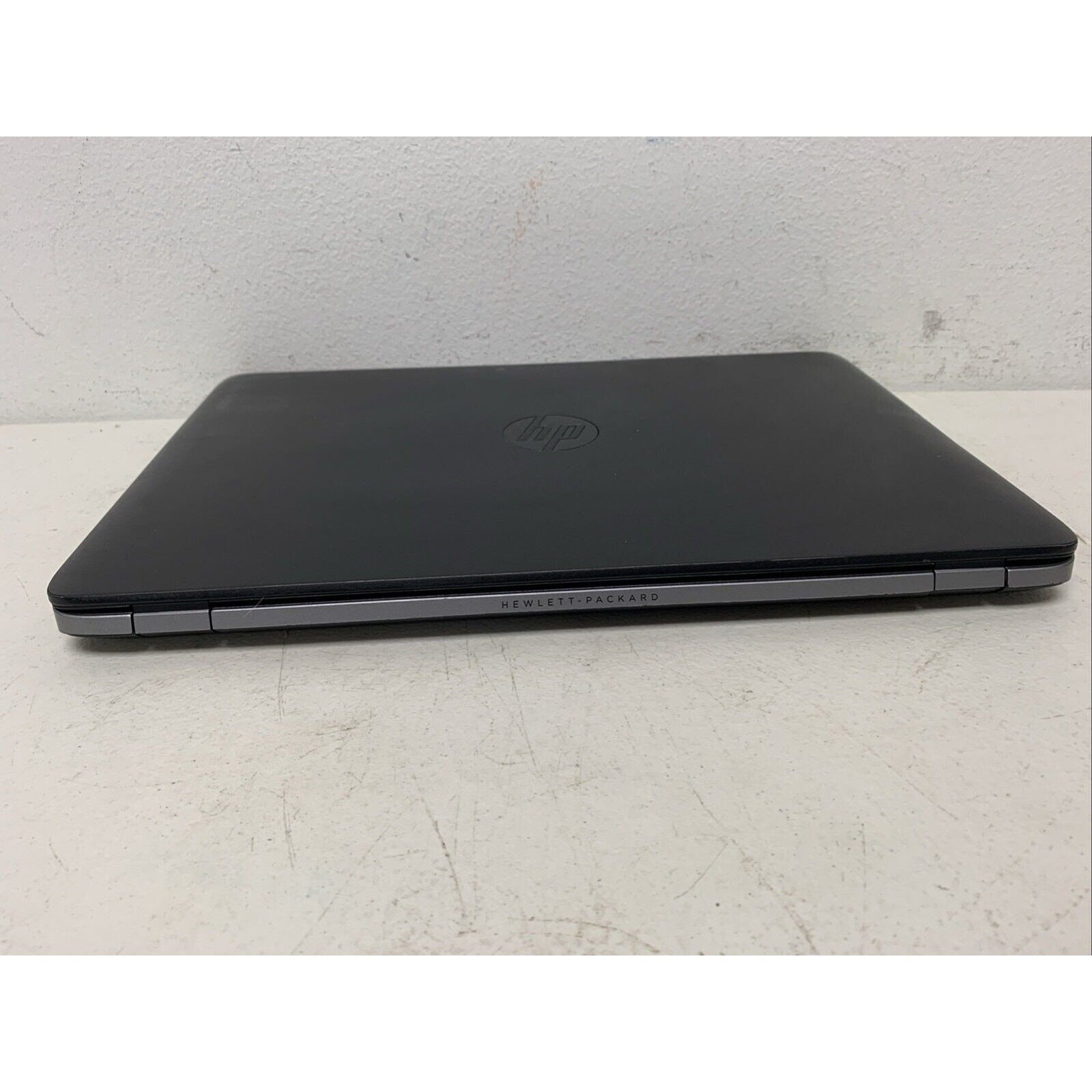 HP Elitebook 745 G2 AMD A10 Pro-7350B R6,10 2.1MHZ 8GB RAM 240GB SSD WIND 10 Pro