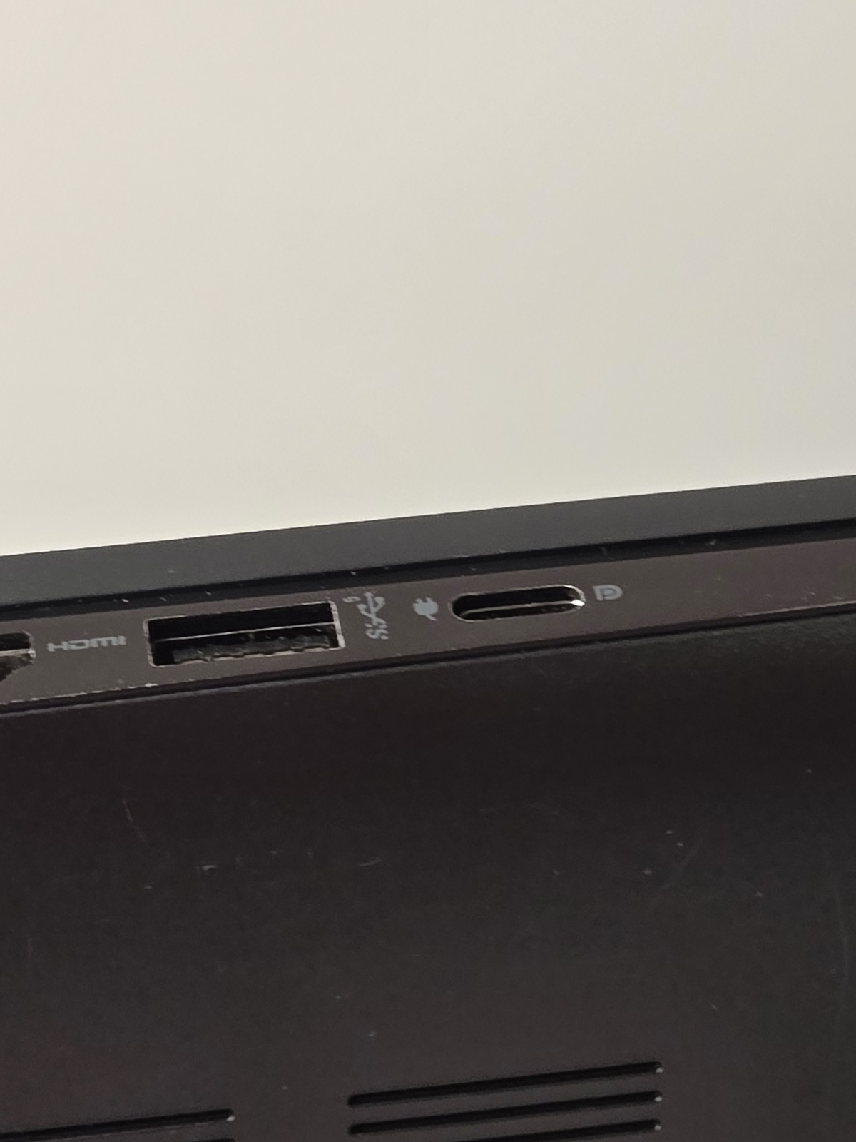 Dell Inspiron 14 2-in-1 Laptop AMD Ryzen 7 Radeon Graphics 16 GB Memory SSD A+